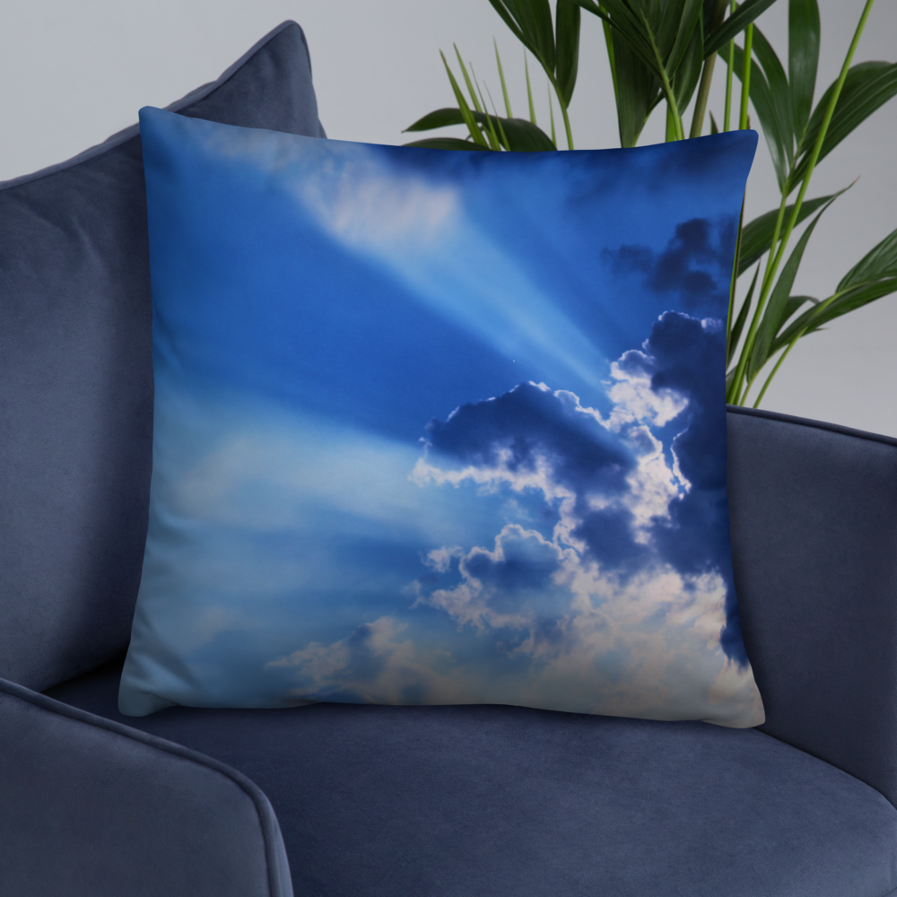 "Blue sky" Pillow (22 x 22)
