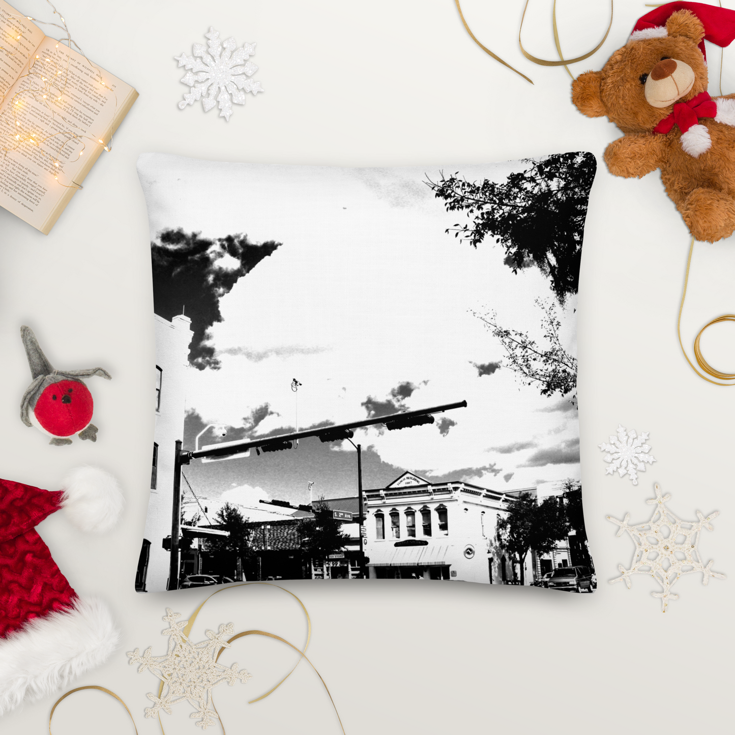 "The Downtowner" Premium Pillow