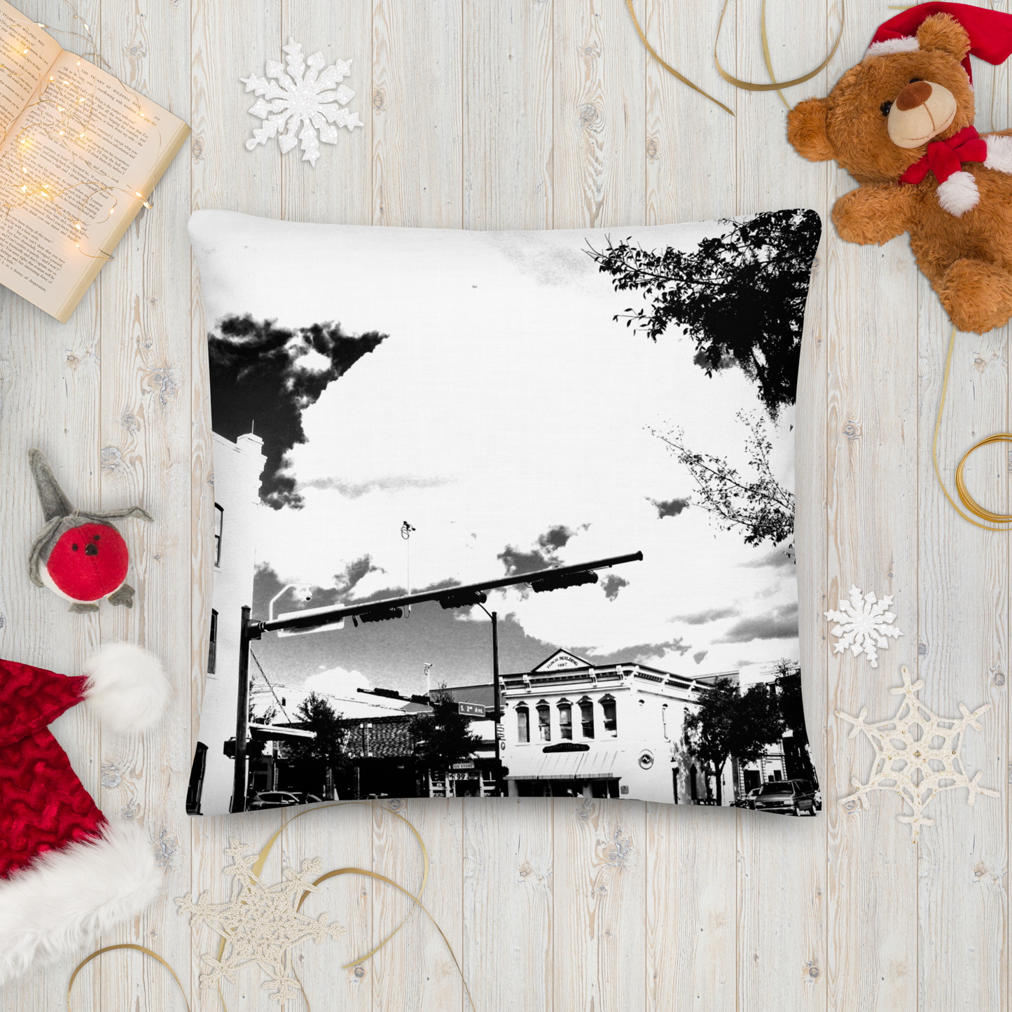 "The Downtowner" Premium Pillow