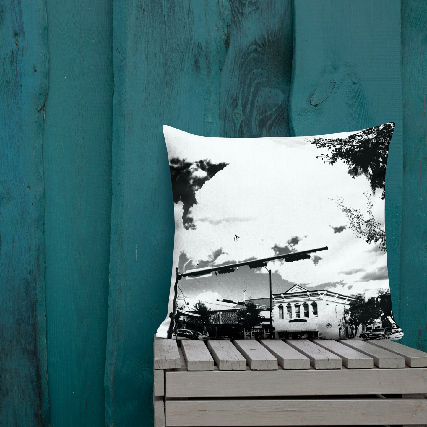 "The Downtowner" Premium Pillow