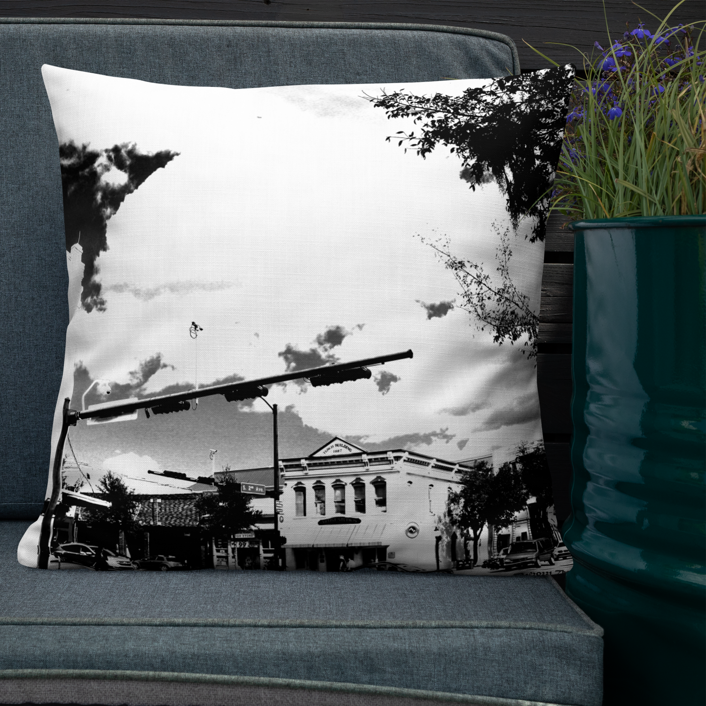 "The Downtowner" Premium Pillow