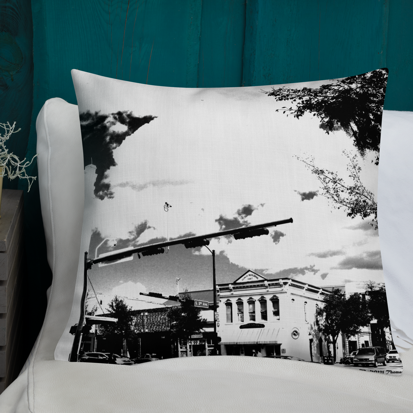 "The Downtowner" Premium Pillow
